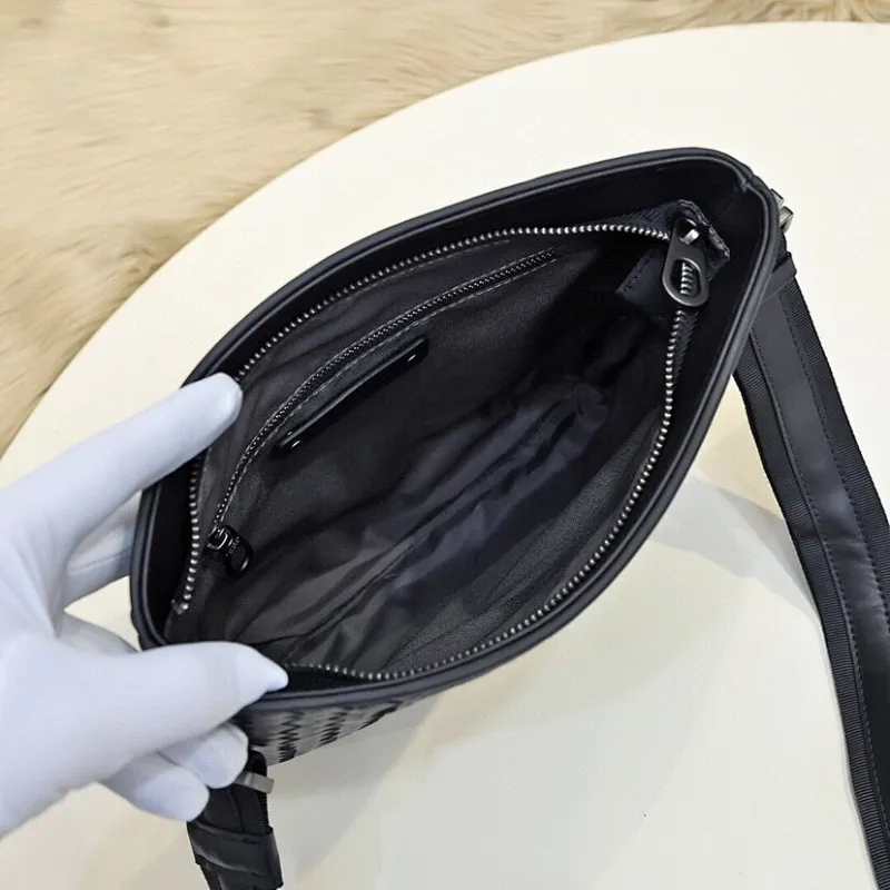 All categories 💚 Top version men’s bags 💚 BV 2024 new BV crossbody bag
